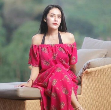 6 Foto Cantik Vernita Syabilla yang Diduga Terlibat Prostitusi Online
