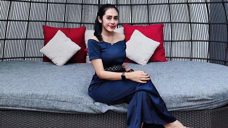 6 Foto Vernita Syabilla yang Diduga Terlibat Prostitusi Online 6 Foto Vernita Syabilla yang Diduga Terlibat Prostitusi Online