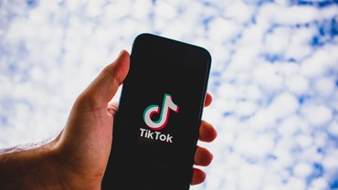 Lirik Lagu Tuhan Pertemukan Indah Saja yang Viral di TikTok
