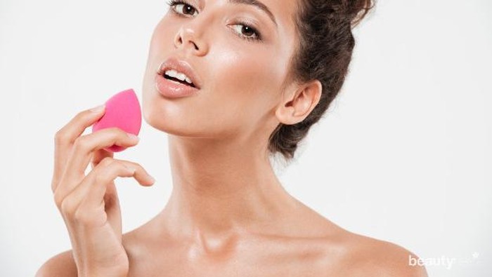 4 Cara Membersihkan Sponge Makeup dengan Benar