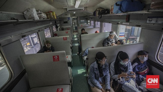 KAI mencatat lonjakan penumpang kereta api pada periode libur panjang periode 14-23 Agustus 2020 hingga 40 persen.