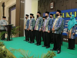 Jalan Gersang Ekonomi Syariah Jokowi
