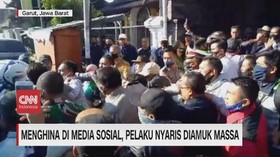 VIDEO: Menghina Guru di Media Sosial, Pelaku Nyaris Diamuk