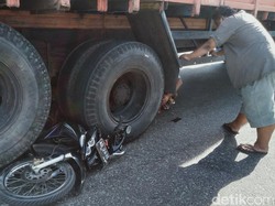 Berkendara di Dekat Truk? Segera Menjauh, Anda Dalam Bahaya!
