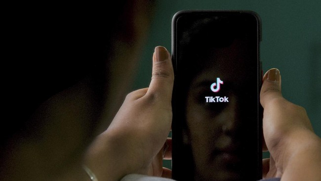 Menyusul TikTok, WeChat juga akan menggungat presiden Amerika Serikat Doland Trump yang melarang aplikasi China.