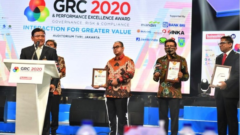 PT Jasa Raharja memperoleh dua penghargaan pada event GRC & Performance Excellence Award 2020 yang dilaksanakan pada hari Rabu (29/7).