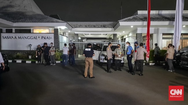 Djoko Tjandra ditangkap di Malaysia kini telah tiba di Bandara Halim Perdanakusuma, Jakarta Timur, pada Kamis (30/7) malam.