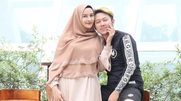 Istri Richie Five Minutes Bahas Rezeki Halal, Sindir Vernita Syabilla?