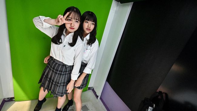 Jangan lupa untuk berfoto dalam purikura saat wisata ke Jepang. Selain hasilnya unik, nilai nostalgianya juga tinggi.