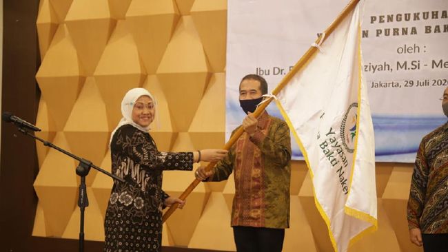 Menaker Mengukuhkan Pengurus YPBN 2020-2023 Ida Fauziyah mengukuhkan dan meresmikan jajaran pengurus Yayasan Purna Bakti Naker (YPBN) masa bakti 2020-2023 di Jakarta, Rabu (29/7).