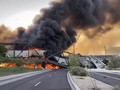 FOTO: Kereta Anjlok di atas Danau Buatan Arizona