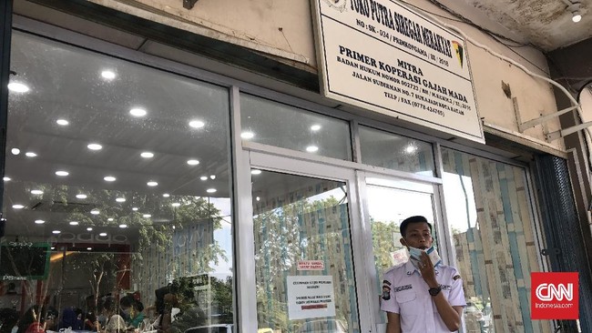 Lantaran majelis hakim berhalangan hadir, sidang putusan itu akan kembali digelar pada Senin (30/11).
