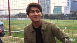 Pakai Gelang Rp2,5 Juta, Rizky Billar Bikin Salah Fokus Gegara Masker