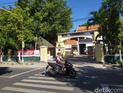Ini Rincian Biaya SMA/SMK Negeri di Mojokerto yang Cekik Orang Tua Siswa