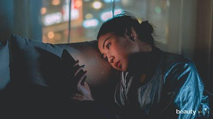 Ternyata Sosial Media Bisa Buat Kita Gak Bahagia, Ini Alasannya!