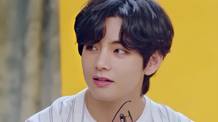 V BTS V BTS