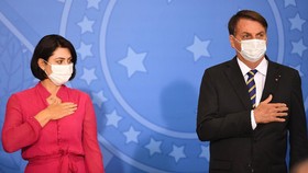 Istri Presiden Brasil Positif Covid-19