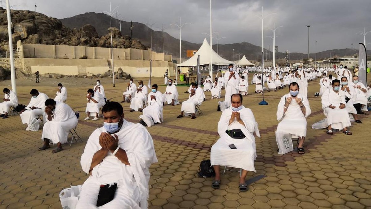 FOTO: Jemaah Haji Wukuf di Padang Arafah Ketika Pandemi