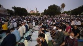 FOTO: Salat Iduladha Pertama di Hagia Sophia Salat Ied Hari Raya Iduladha 1441 Hijriah perdana di Masjid Hagia Sophia pada Jumat (31/7) dihadiri ribuan muslim muslim warga Turki.Turki.
