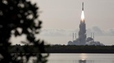 FOTO: Misi Penjelajah NASA Menuju Mars Roket Atlas V milik United Launch Alliance tengah mengantar misi penjelajah Perseverence NASA menuju Mars.