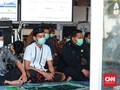 Pasien Positif Covid-19 Salat Id Bersama di RS Darurat Jatim