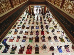 MUI: Salat Jemaah Tak Perlu Pakai Masker bagi yang Sehat