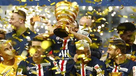 PSG Juara Piala Liga usai Kalahkan Lyon Lewat Adu Penalti