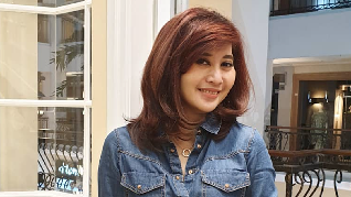 Ike Muti Minta Maaf soal Insiden Hapus Foto Jokowi