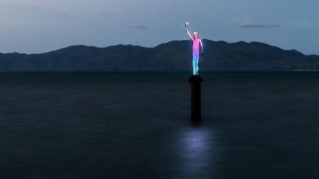 Lebih dari karya seni magnet kedatangan turis, patung-patung yang dipahat Jason deCaires Taylor ialah pengingat kenangan dan peringatan alam.