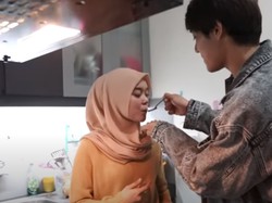 Ramai Dijodohkan Netizen, Lesti Masak Makanan Spesial Buat Rizky Billar