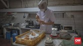 FOTO: Maison Weiner, Toko Roti Legendaris Sejak Zaman Belanda Maison Weiner, toko kue dan roti legendaris di kawasan Kwitang, Jakarta Pusat, berdiri sejak 1936. Kini dikelola oleh generasi ketiga.