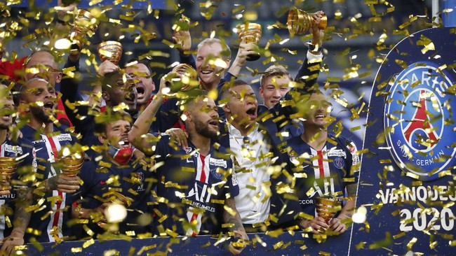 PSG sudah mengumpulkan tiga gelar di kancah domestik, sementara Bayern Munchen menjadi penguasa Jerman dengan gelar Bundesliga dan DFB Pokal.