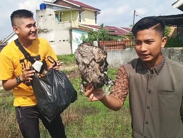 img-title Prank Daging Kurban Isi Sampah, YouTuber Edo Putra Diamankan Polisi