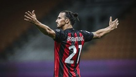Ibrahimovic Reka Ulang Gol 'Gila' ke Gawang Inggris