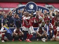 Arsenal Juara Piala FA, Aubameyang Jatuhkan dan Rusak Trofi