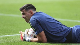 Arsenal Juara Piala FA: Martinez Menangis dan Sulit Bicara