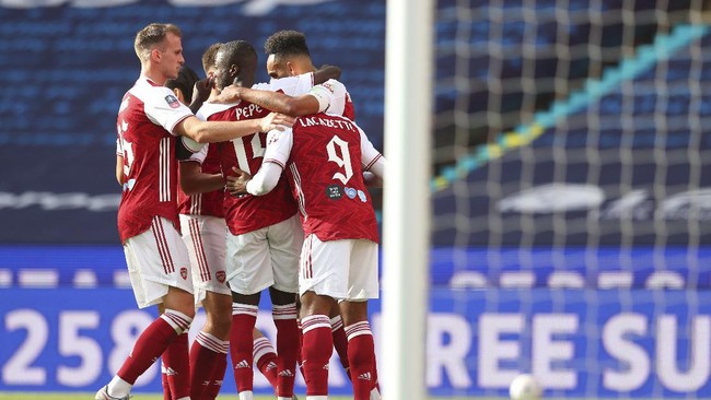 Arsenal berhasil jadi juara Piala FA 2019/2020 setelah mengalahkan Chelsea lewat dua gol dari Pierre-Emerick Aubameyang.