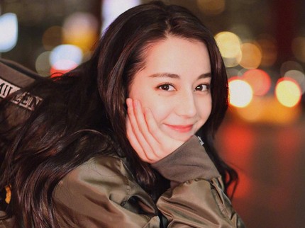 Tercantik di Asia, Dilraba Dilmurat Nggak Pede Bentuk Bibir & Hidungnya
