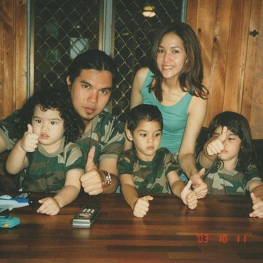 Foto Lawas Dhani dan Maia Mesra, Netizen: Sebelum Negara Api Menyerang