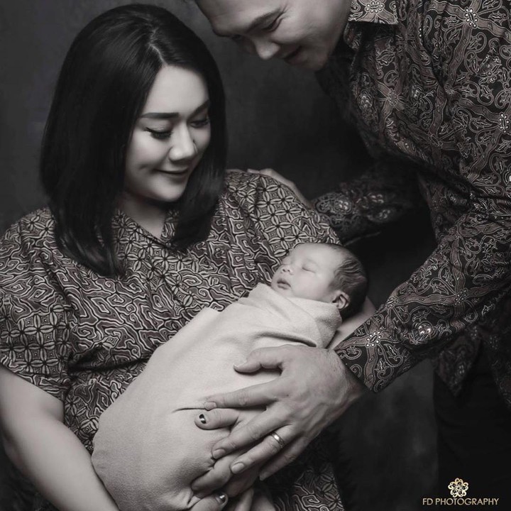 <p>Terlebih sejak lahirnya Yosafat Abimanyu Purnama, yang menjadi pelengkap kebahagiaan keluarga kecil Ahok. (Foto: Instagram @basukibtp)</p>
