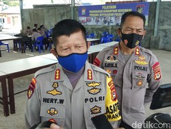 Warga Makassar Perobek Amplop Penambang Pasir Diperiksa karena Robek Uang