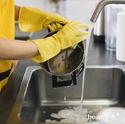 Masak Daging Bikin Bau Menempel? Begini Tips Hilangkan Bau Amis Daging pada Alat Masak!