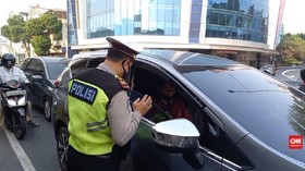 VIDEO: Ganjil-Genap, Polisi Belum Terapkan Sanksi Tilang