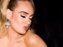 Unggah Foto Pakai Bikini Jamaika di Instagram, Adele Dihujat Netizen