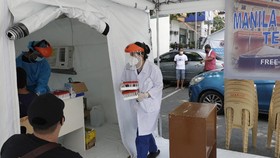 Filipina Target Vaksinasi Corona 60 Juta Penduduk di 2021