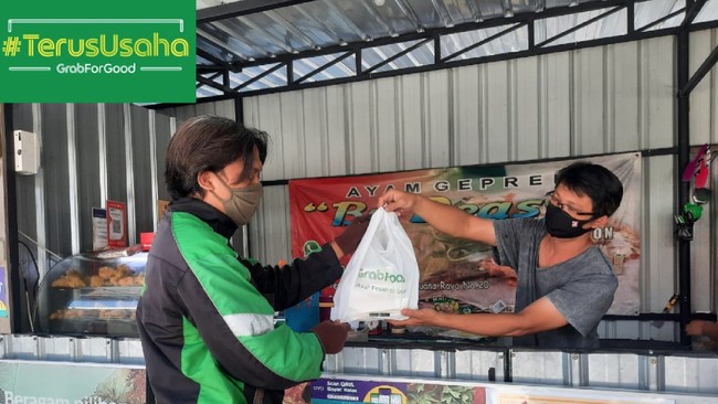 Untuk mendukung percepatan digitalisasi UMKM, Grab menghadirkan Program #TerusUsaha di Bali melalui serangkaian pelatihan dan pemanfaatan teknologi.