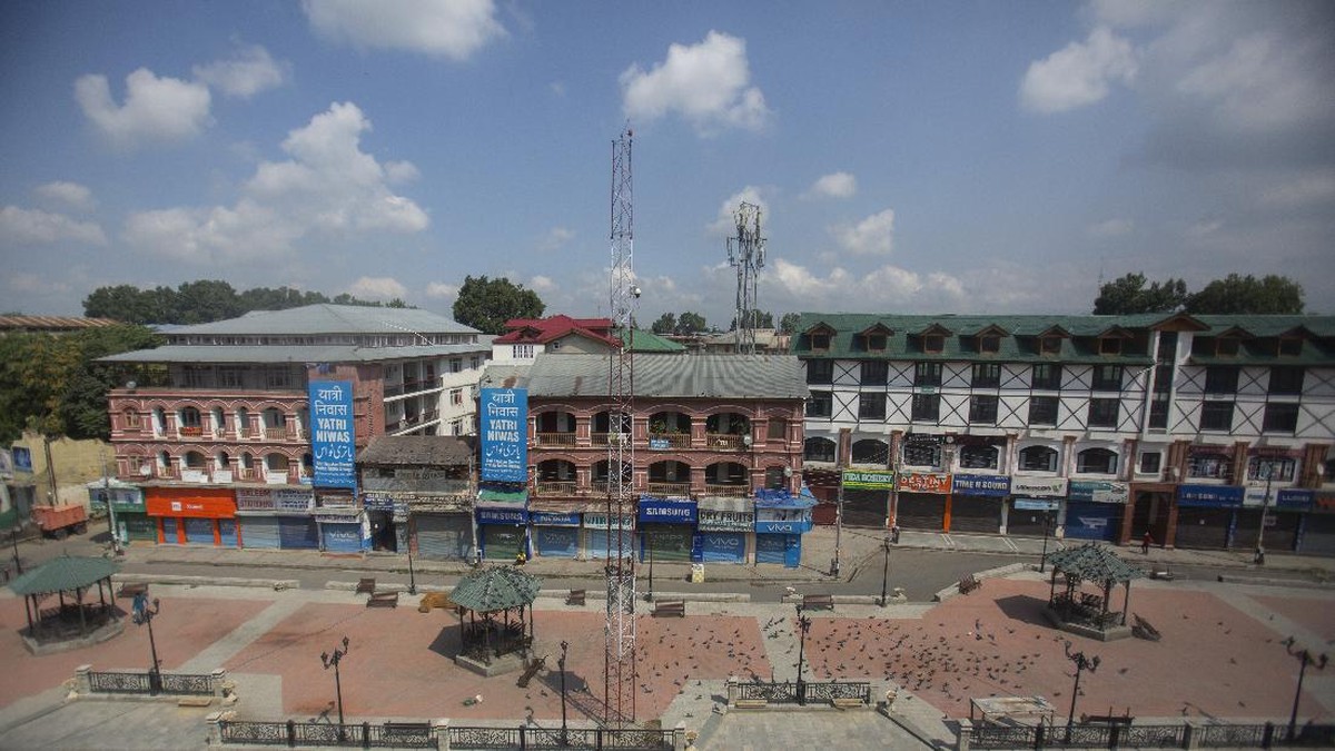 FOTO: Lockdown India Buat Ekonomi Kashmir Makin Terpuruk