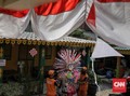 FOTO: Ondel-ondel Limbah Plastik Sambut 17-an