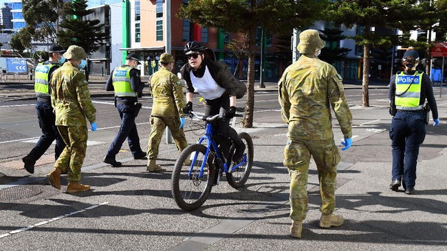 Pemerintah negara bagian Queensland mencabut lockdown tiga hari kota Brisbane setelah mencatat nihil infeksi mutasi baru virus corona.