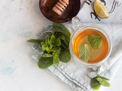 5 Jenis Teh untuk Meredakan Kram Perut Saat Haid